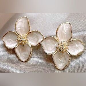 Ivory Floral Earrings